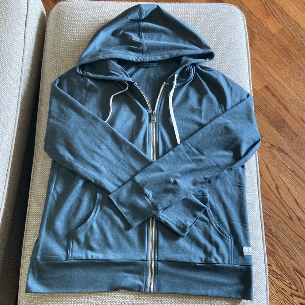Vuori Halo Performance Hoodie 2.0, Size M. - Picture 3 of 8